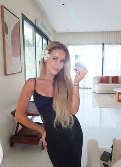 Lina from Russia - escort in Bangkok Photo 18 of 28