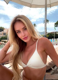 Lina from Russia - escort in Bangkok Photo 26 of 28