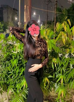 Sweta Cam Show Available 24/7 Escort Ser - escort in New Delhi Photo 1 of 4