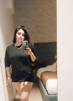 Sweta - puta in Chennai Photo 1 of 1