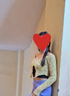 Ashi Indipendent work nd CAM 24/7 availe - escort in Noida Photo 3 of 7
