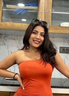 Sweta Singh - puta in Bangkok Photo 2 of 2