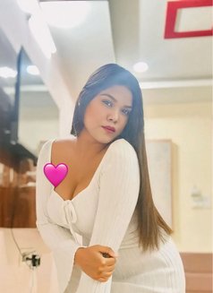 Sweta Singh Hii Profile Call Girl - puta in Hyderabad Photo 2 of 4