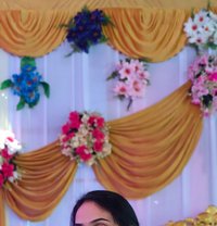 Swetha Naidu (Telugu Ammayi) - puta in Hyderabad Photo 1 of 3