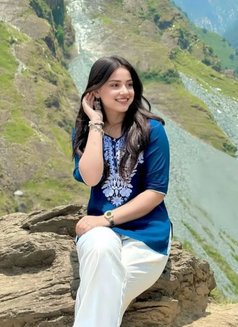 Swwety Gupta - escort in Ahmedabad Photo 8 of 15