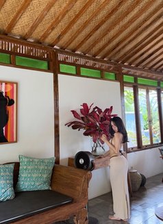 Sxsillya - puta in Bali Photo 9 of 13