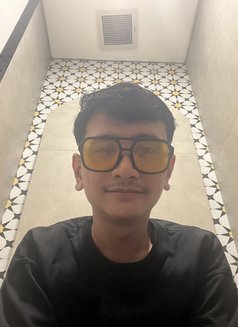 Syarif Hidayatullah - Male escort in Jakarta Photo 2 of 5