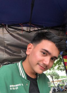 Syarif Hidayatullah - Male escort in Jakarta Photo 4 of 5