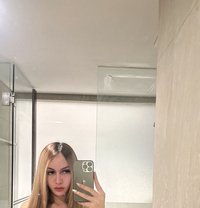 Syasya - escort in Singapore