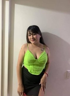 Sychi - Transsexual escort in Manila Photo 9 of 9