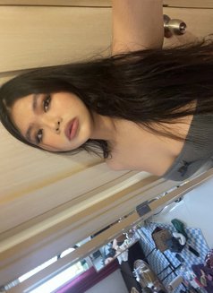 Syd - Transsexual escort in Manila Photo 2 of 5