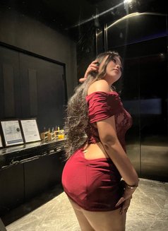 Syd - Transsexual escort in Manila Photo 4 of 5