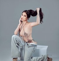 Summer full service just arrived - escort in Singapore Photo 1 of 12