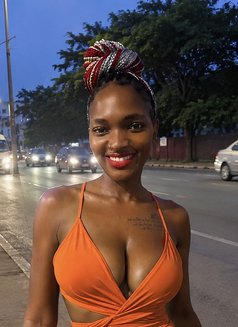 Sydney - escort in Bangkok Photo 4 of 5