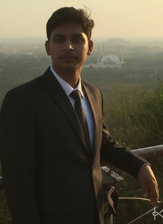 Syed Zeshan - Male escort in Islamabad Photo 3 of 3
