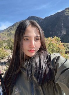 Syifa - escort in Singapore Photo 8 of 9