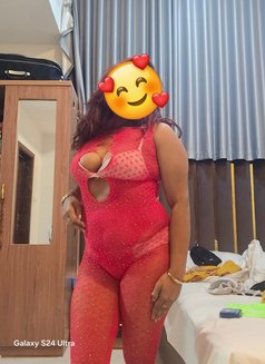 Syini 3some Cupol Massge Group Sex - puta in Dubai Photo 24 of 26