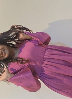 Syini - Dominadora in Dubai Photo 2 of 3