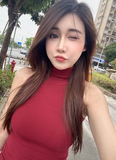 Sylvia - puta in Shanghai Photo 2 of 4