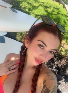 Sylvia Luckenbill - escort in İstanbul Photo 3 of 5