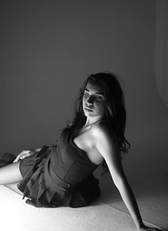 Sylvia - escort in Phuket Photo 7 of 7
