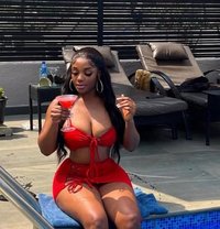 favour, Aziba out call and in call - escort in Muscat