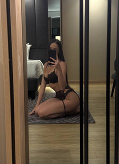 Synn - escort in Dubai Photo 9 of 9