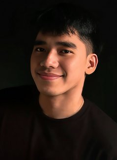 Szxiam - masseur in Makati City Photo 3 of 8