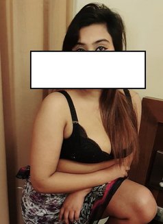 T Op Pak & I Ndian Escort Models - puta in Sharjah Photo 4 of 5