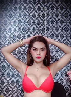 T Sbigcock Chelsy - Transsexual escort in Makati City Photo 4 of 4