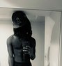 T. Slash - Acompañantes masculino in Guangzhou Photo 1 of 7