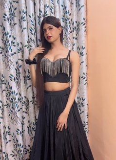 Mistress taara - Transsexual escort in Noida Photo 14 of 22