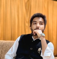 Tab - Male adult performer in Raipur