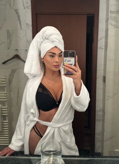 Tabata - Transsexual escort in Brussels Photo 5 of 7