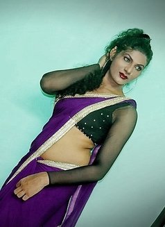Tabu - Transsexual escort in Mumbai Photo 10 of 19