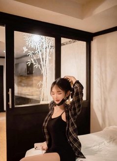 Taeri - Transsexual escort in Phuket Photo 3 of 8