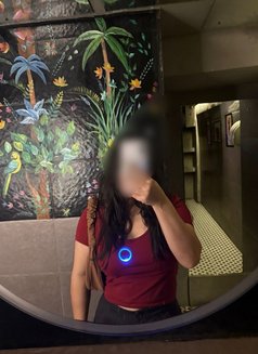 TAHE Live Cam • Real Meet Guwahati - puta in Guwahati Photo 1 of 11