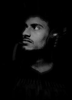 Zulfi - Male escort in Lahore Photo 1 of 1