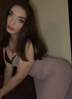Tai - Transsexual escort in Beirut Photo 1 of 8