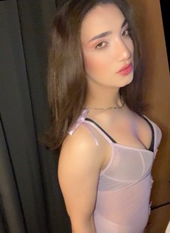 Tai - Transsexual escort in Beirut Photo 3 of 8