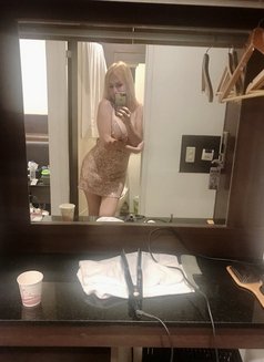 Taichung now4U - Transsexual escort in Taipei Photo 14 of 14