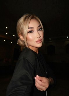 Taira - escort in Dubai Photo 7 of 9