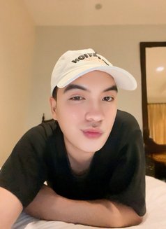 Taiwan Cute Guy - Male escort in Taipei Photo 2 of 6