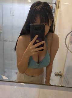 Taiwanese Girls, Baby - escort agency in Taipei Photo 2 of 3