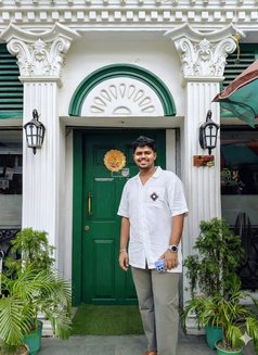 Taizer - Male escort in Kolkata Photo 1 of 3