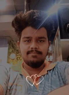Taizer - Male escort in Kolkata Photo 2 of 3