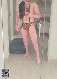 Taj - Transsexual escort agency in Amman Photo 2 of 2