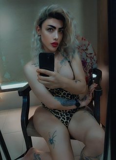 Taj Queen - Transsexual escort in Beirut Photo 13 of 18