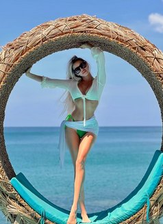 Taki full service - escort in Doha Photo 6 of 10