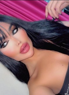 NooR - escort in Amman Photo 3 of 9